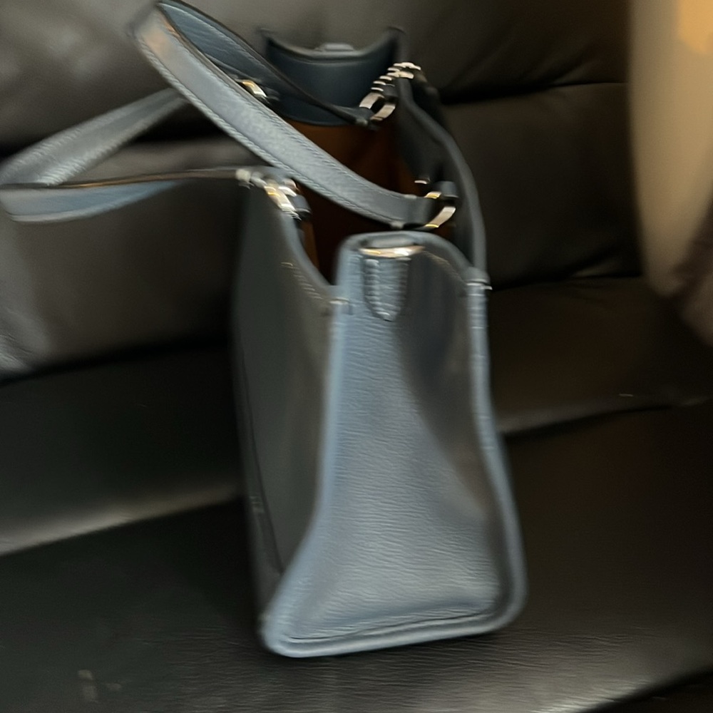 Tote - Picture 6 of 9